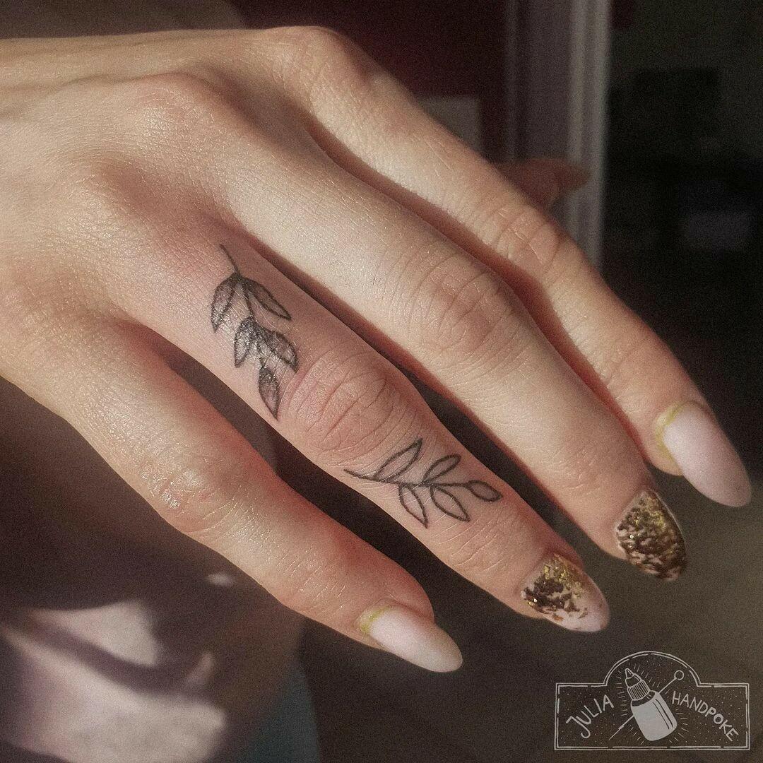 Inksearch tattoo julia.handpoke