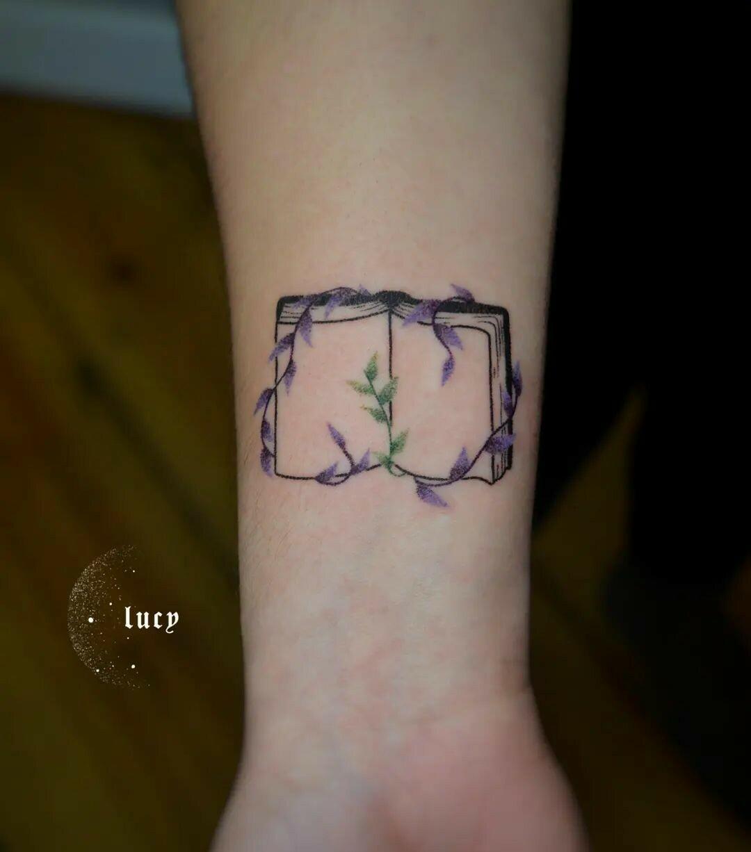 Inksearch tattoo Lucy_handpoke