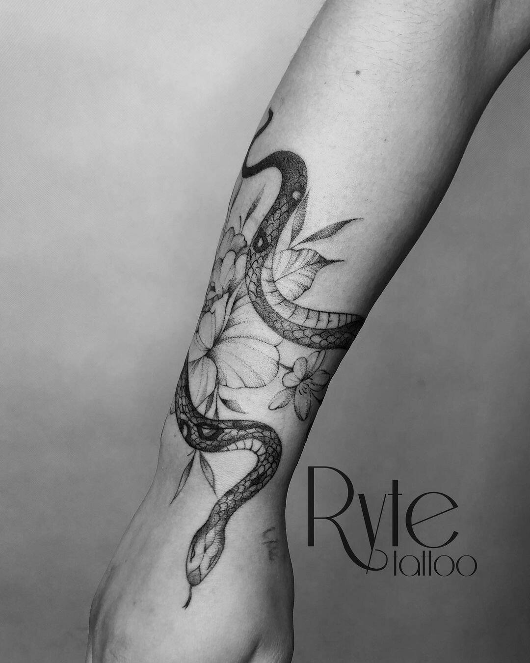 Inksearch tattoo Magdalena Maria