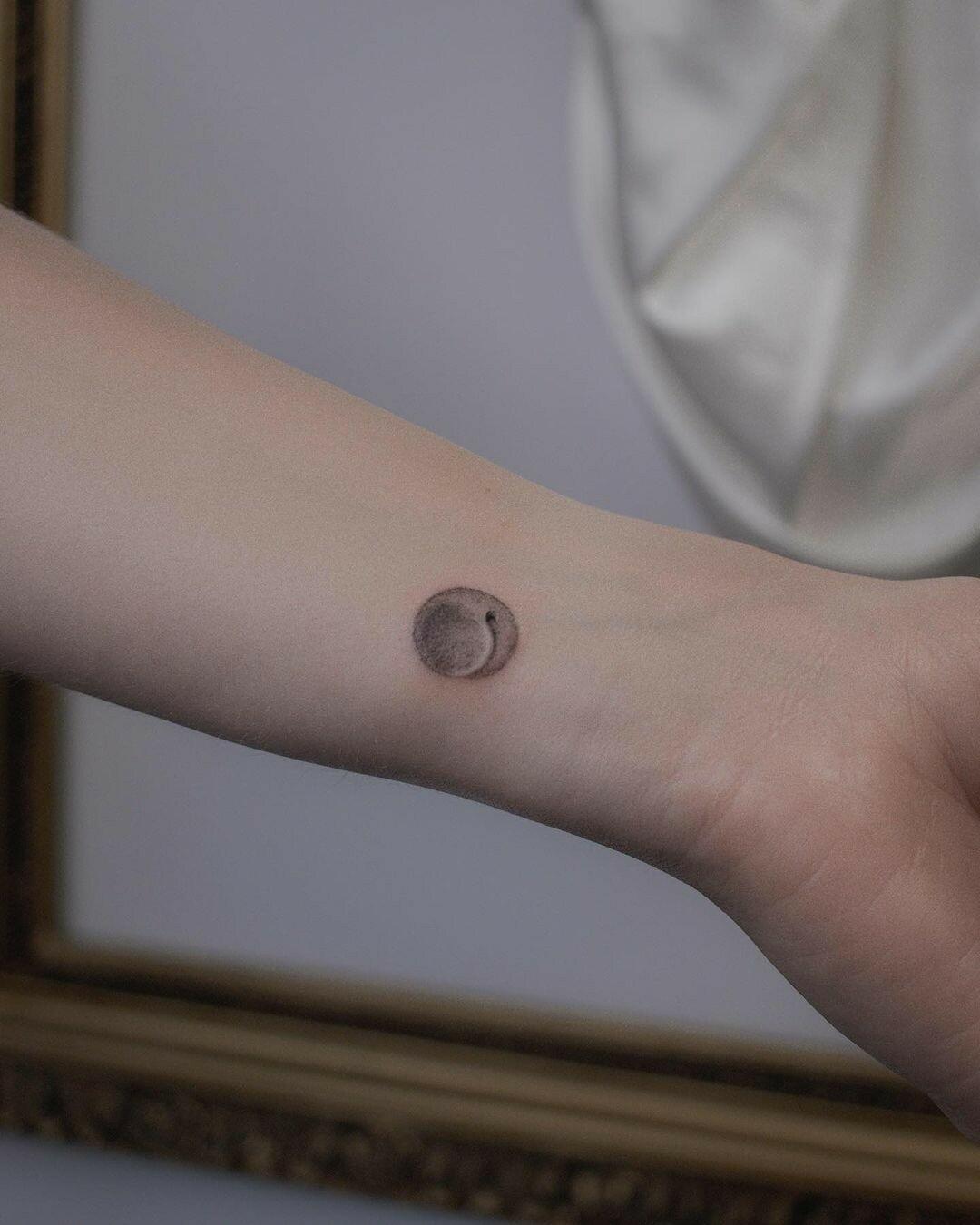 Inksearch tattoo Joasia Luna