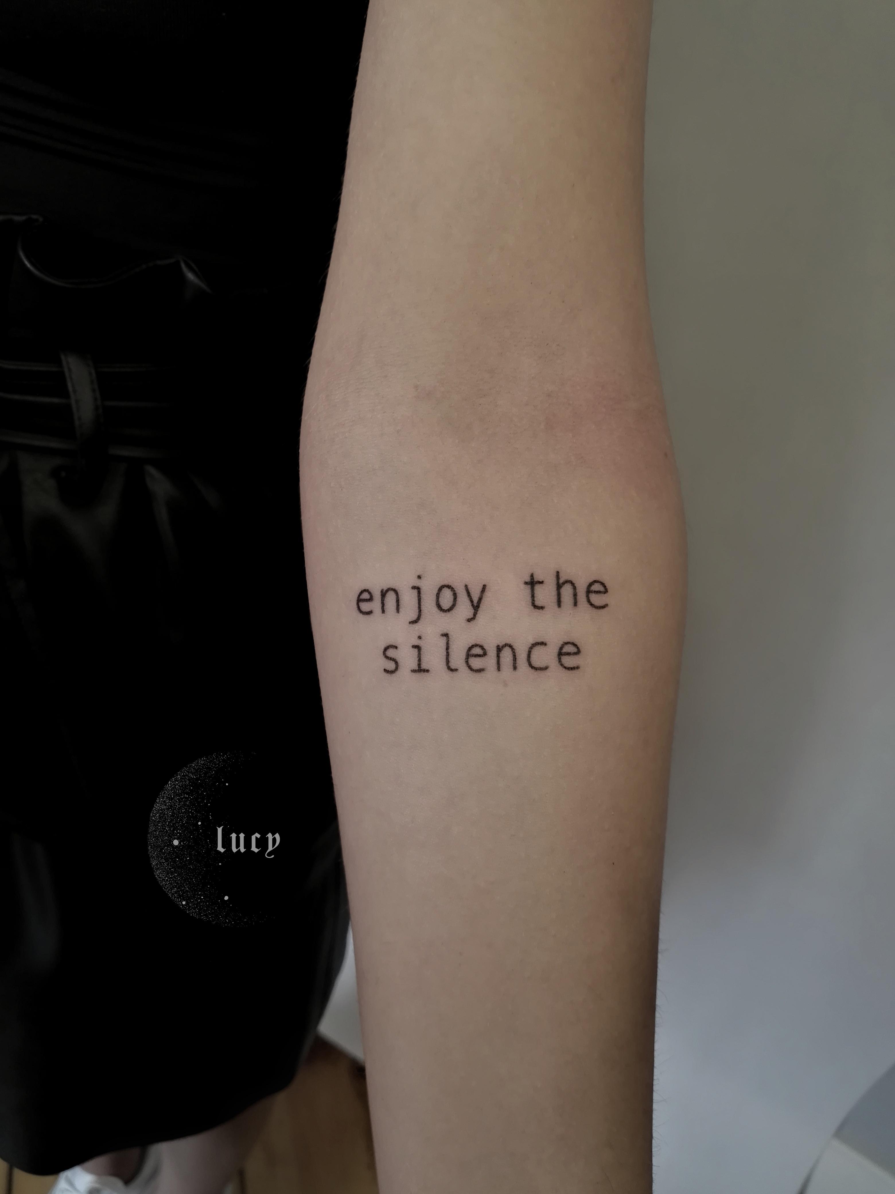 Inksearch tattoo Lucy_handpoke