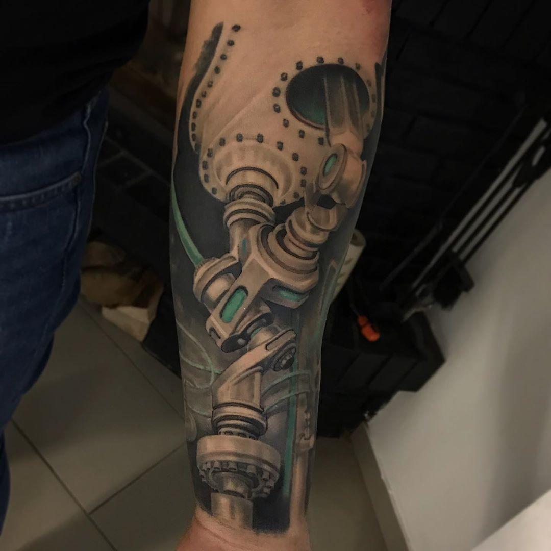 Inksearch tattoo Piotr Ćwięk