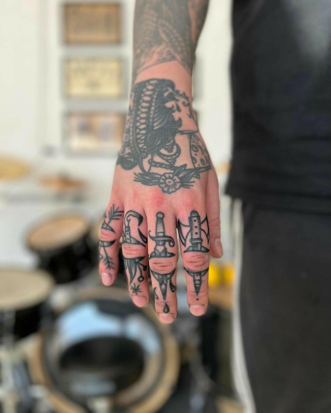 Inksearch tattoo Miejski Folklor Tattoo & Piercing