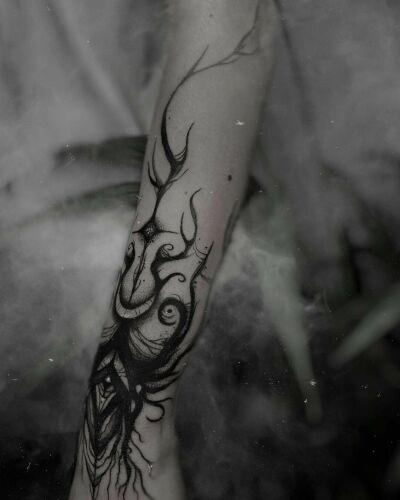 Emanuela Latoszek 🌙 The Sacred Touch ⚜️ inksearch tattoo