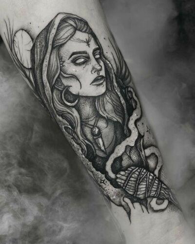 Emanuela Latoszek 🌙 The Sacred Touch ⚜️ inksearch tattoo