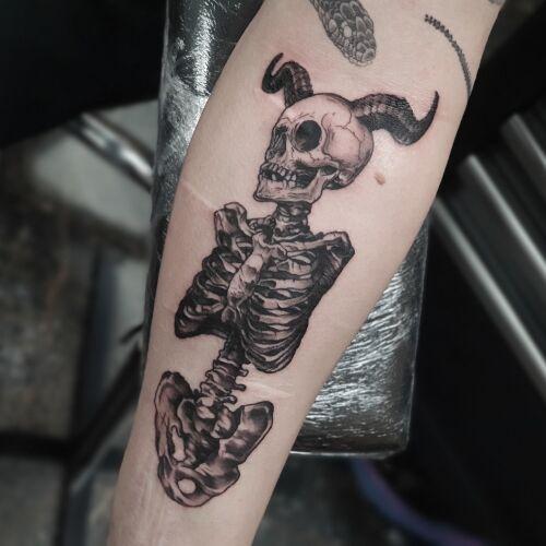 Aru Tattoo Studio inksearch tattoo
